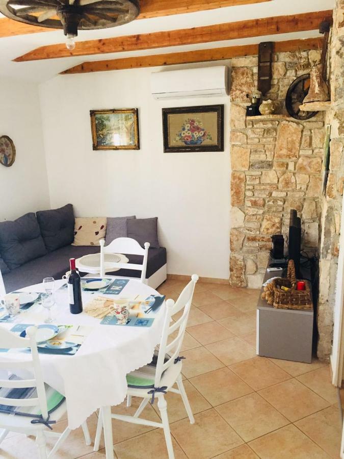 Apartment Josipa Premantura Luaran gambar